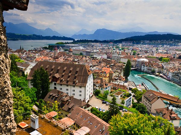  V&atilde;n cảnh đẹp s&ocirc;ng n&uacute;i Thụy Sĩ qua 12 bức ảnh