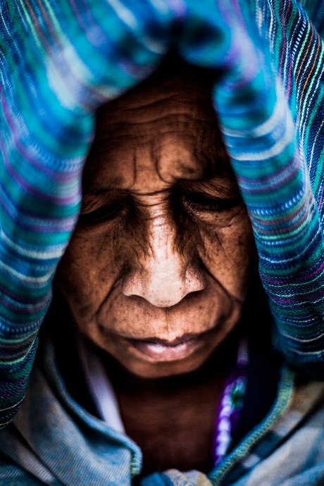 Bức ảnh bàn tay cụ bà ở Hội An được National Geographic đánh giá cao