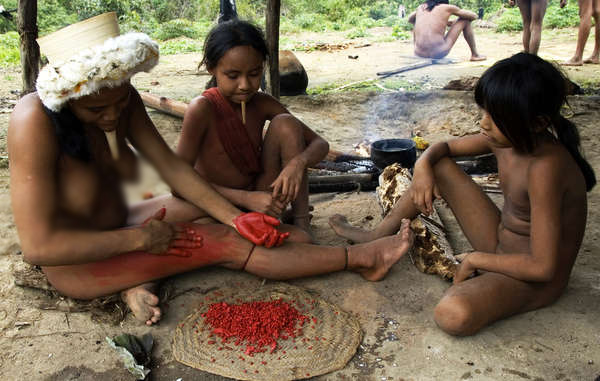 Bộ tộc ở trần v&agrave; tập tục kỳ qu&aacute;i