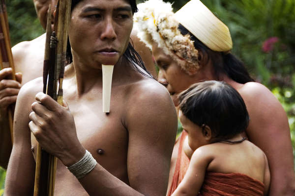 Bộ tộc ở trần v&agrave; tập tục kỳ qu&aacute;i