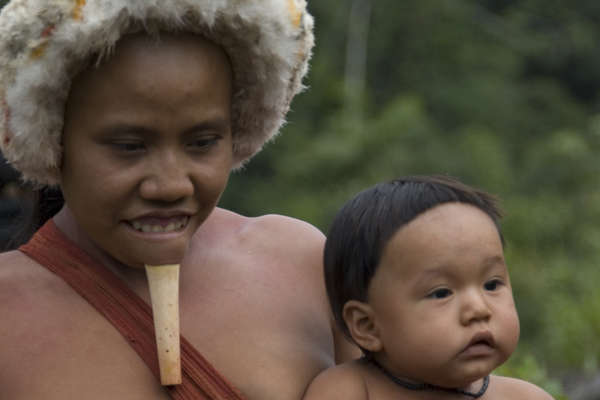 Bộ tộc ở trần v&agrave; tập tục kỳ qu&aacute;i