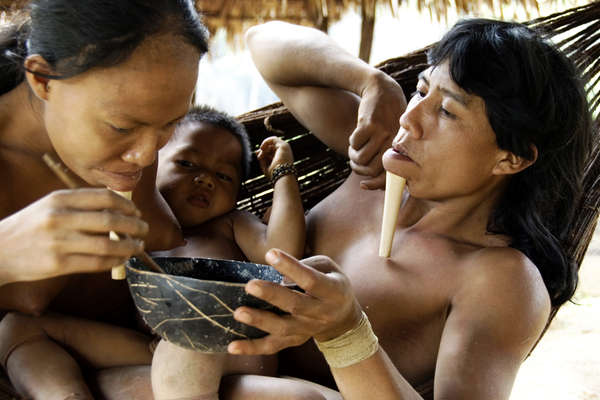 Bộ tộc ở trần v&agrave; tập tục kỳ qu&aacute;i