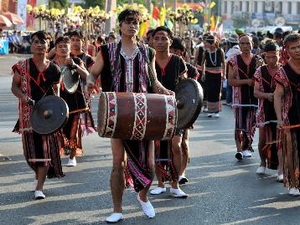 Sẽ x&atilde; hội h&oacute;a kinh ph&iacute; lễ hội c&agrave; ph&ecirc; Bu&ocirc;n Ma Thuột
