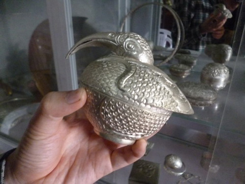 L&agrave;ng nghề chạm khắc bạc Đồng X&acirc;m