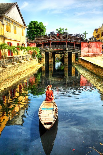 ch&ugrave;a Cầu