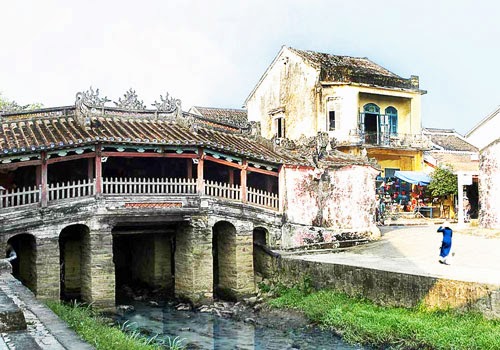 ch&ugrave;a Cầu5