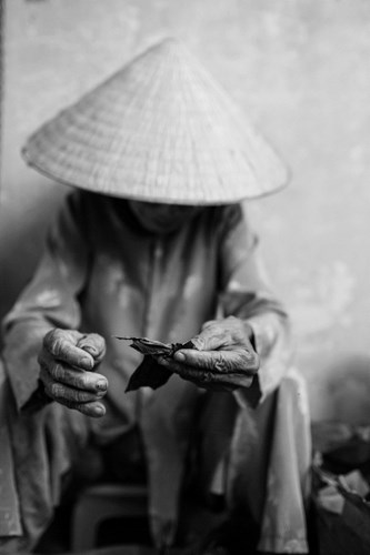 cu ba ban thuoc la