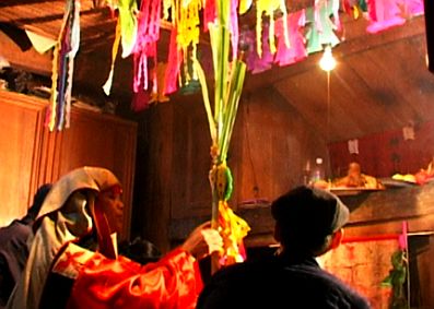 N&eacute;t ri&ecirc;ng của người T&agrave;y Y&ecirc;n B&aacute;i qua điệu h&aacute;t "pựt"