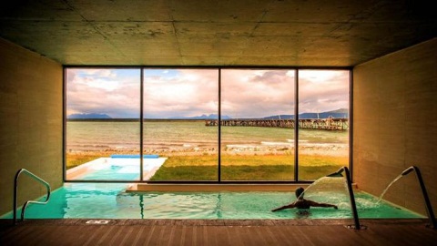 Bể bơi khách sạn Singular, Patagonia, Chile