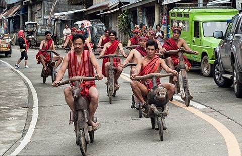 Cuộc đua xe gỗ độc đáo chỉ có ở Philippines