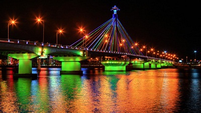 Cầu quay trên sông Hàn ở Đà Nẵng