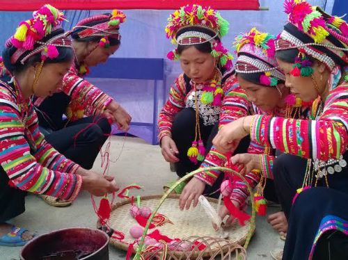 Phong tục Lai Ch&acirc;u