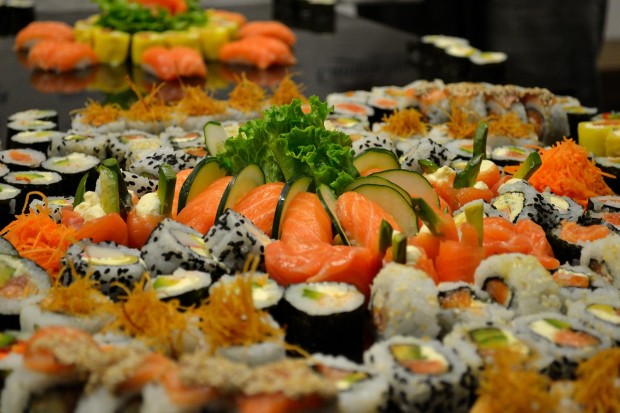 Sushi được coi là món ăn nổi tiếng của ẩm thực Nhật Bản 