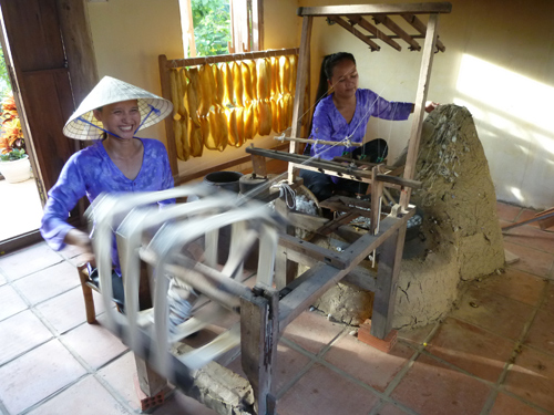 Về thăm qu&ecirc; lụa Mỹ A nức tiếng một thời