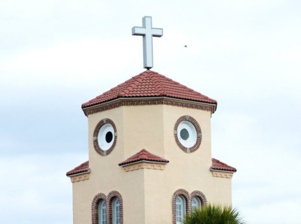 Nhà thờ hình gà con