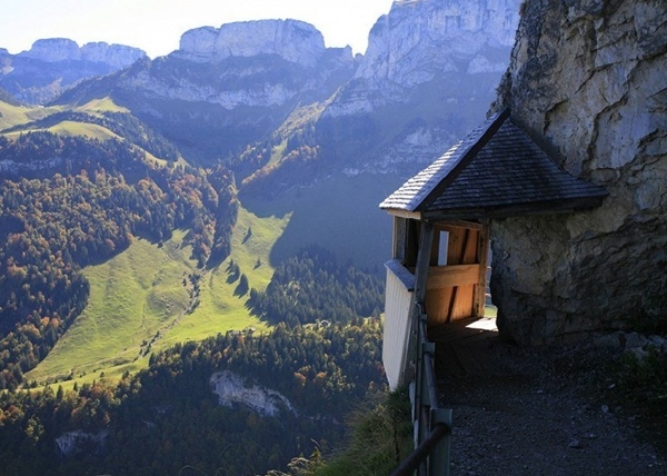Nhà hàng bên vách núi - Wasserauen, Thụy Sĩ