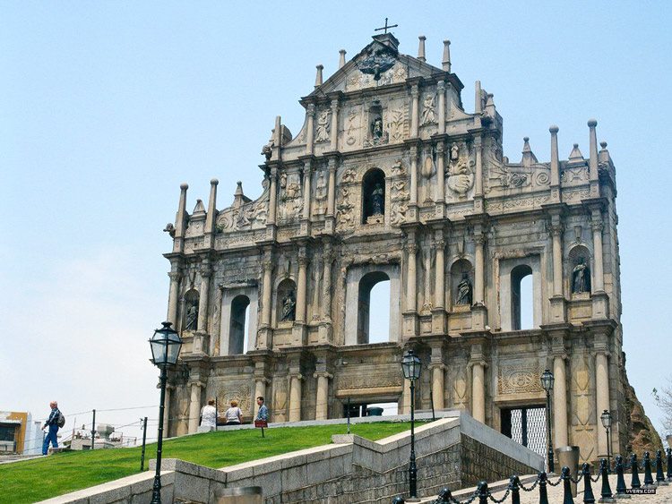Những kiến trúc nhà thờ độc đáo nhất thế giới