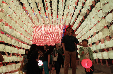 Lễ Phật Đản rực rỡ ở Seoul