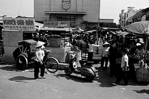 Nét riêng phố chợ của Sài Gòn xưa