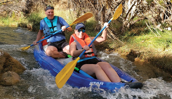 Nếu bạn đang tìm kiếm trải nghiệm du lịch nên thử ở Sedona, hãy tham gia chèo thuyền kayak trên sông Verde
