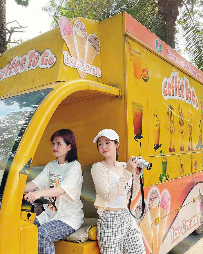 Khu vui chơi mở cửa xuyên Tết ở TP HCM - Công viên văn hóa Đầm Sen