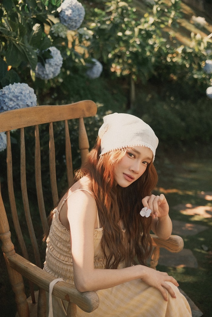 Nhã Phương gây ấn tượng với vẻ đẹp đầy trong trẻo. Ảnh: Facebook nhân vật