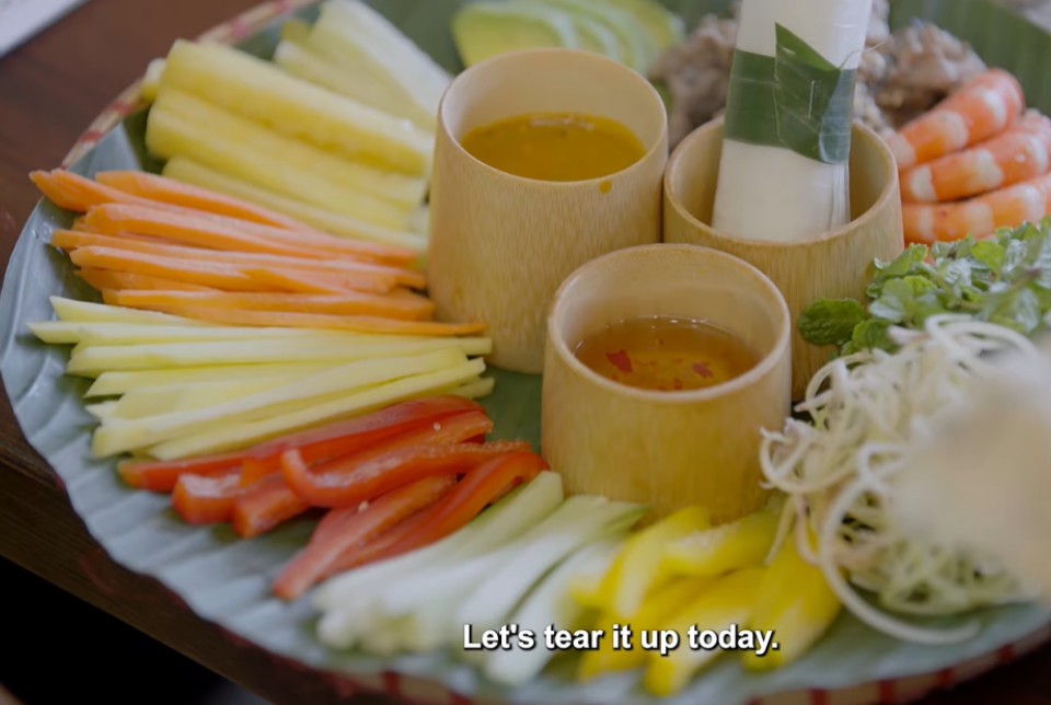 Bánh tráng cuốn tôm thịt thanh mát