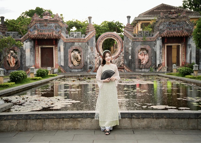 Tới địa điểm chụp ảnh Tết ở Hội An sớm để có những kiểu ảnh chất lượng