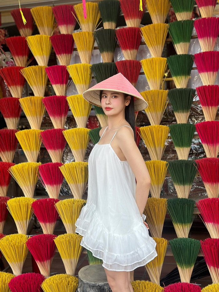 Địa điểm du xuân ở Huế - làng hương Thuỷ Xuân thu hút khách du lịch