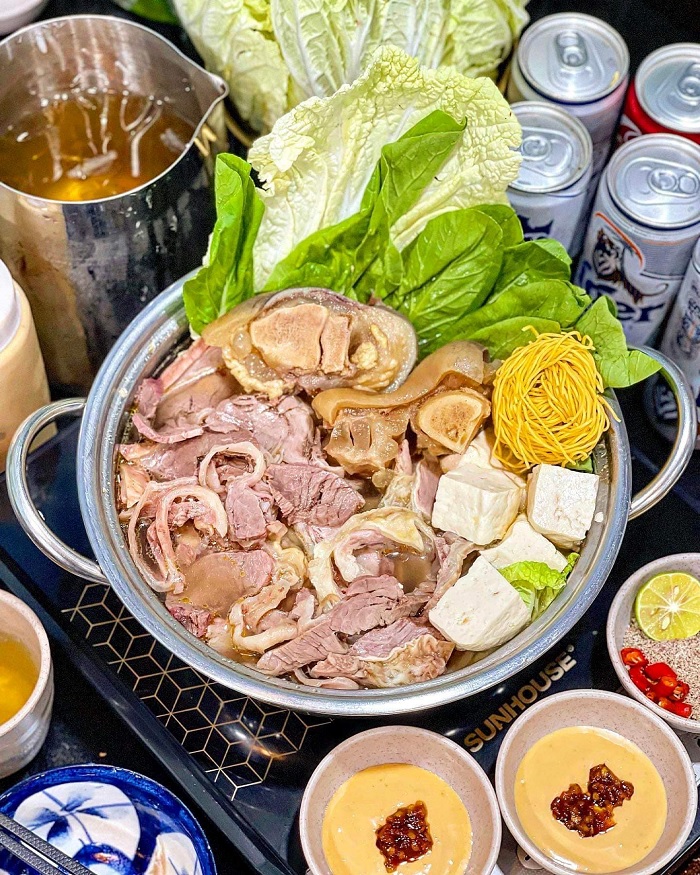 Lẩu bò – món ngon nhất định phải thử tại Lễ hội hoa mai anh đào Đà Lạt