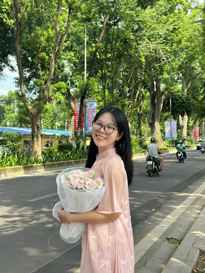 Phan Đình Phùng - Hoàng Diệu là địa điểm chụp áo dài Tết đẹp ở Hà Nội không thể bỏ qua