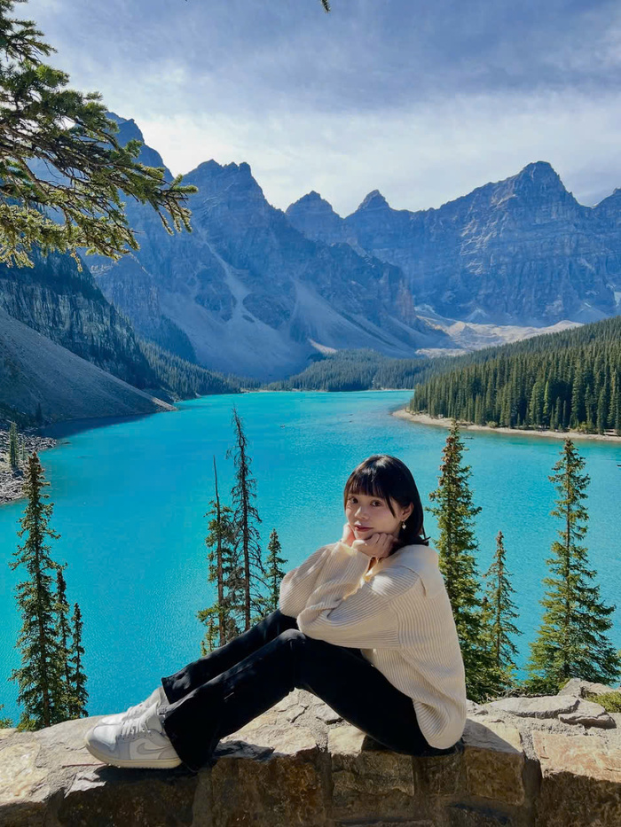 Các địa điểm du lịch Canada mùa xuân - Hồ Louise