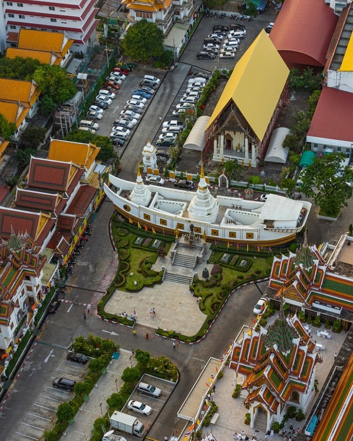 Chùa thuyền là một trong những địa điểm hành hương ở Bangkok được du khách yêu thích