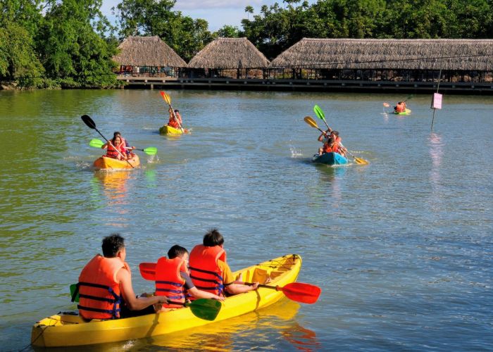 Giá vé khu du lịch sinh thái Thủy Châu chi tiết