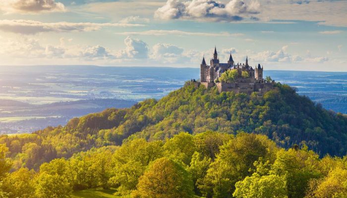 hohenzollern-diem-check-in-ngoan-muc-duoc-nhieu-du-khach-yeu-thich-khi-ghe-tham-cac-lau-dai-o-duc