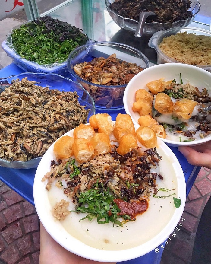 Cháo cay là món ăn vặt ở Hải Phòng thích hợp thưởng thức vào mùa lạnh