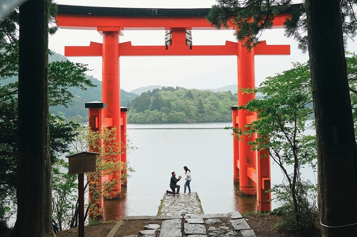 Năm mới tới đền Hakone – ngôi chùa đẹp ở Nhật Bản