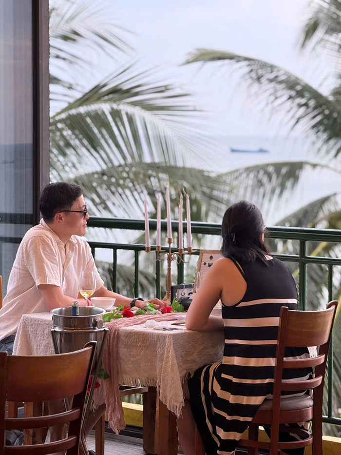 Nhà hàng Xin Chào - Quán ăn view biển ngắm hoàng hôn