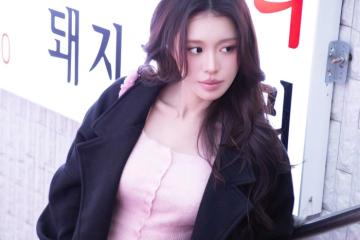 Han Sara trở về thăm quê hương Hàn Quốc dịp đầu năm 2026