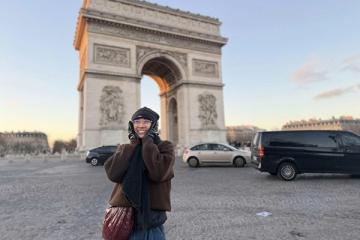 Diễn viên Năm Chà tung loạt ảnh du lịch kết hợp lưu diễn tại Pháp ngay dịp đầu năm mới 2026