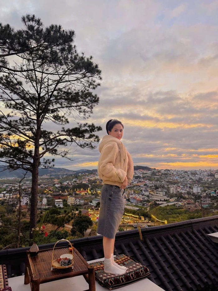 Những bức hình được đăng tải gây thương nhớ trong lòng người hâm mộ. Ảnh: FBNV