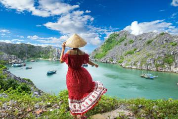 Mê mẩn với vẻ đẹp Cát Bà nhìn từ trên cao