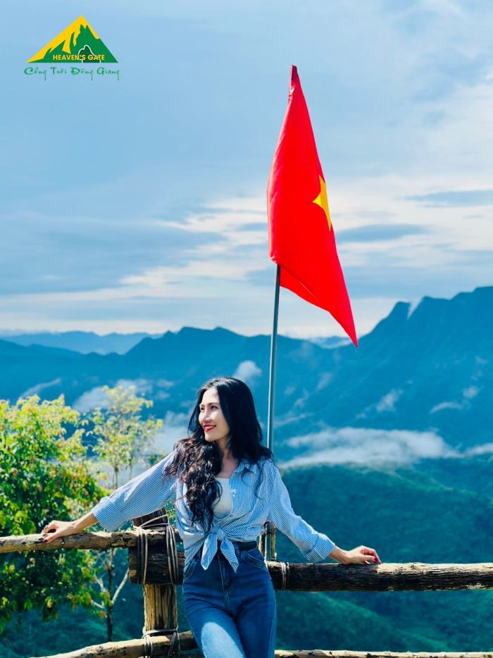 Vi vu cổng trời Đông Giang 