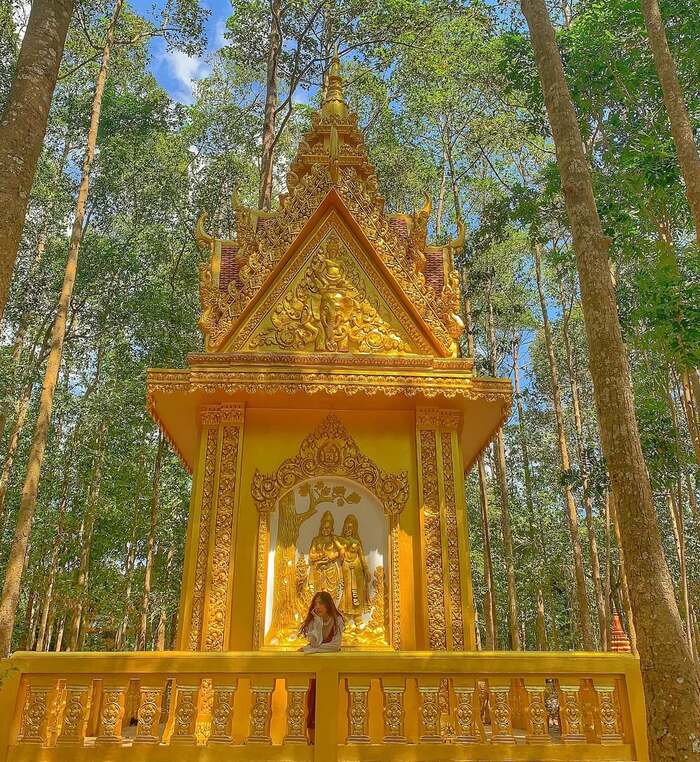 Lắng nghe những câu chuyện truyền thuyết bí ẩn tại chùa Dơi Sóc Trăng 