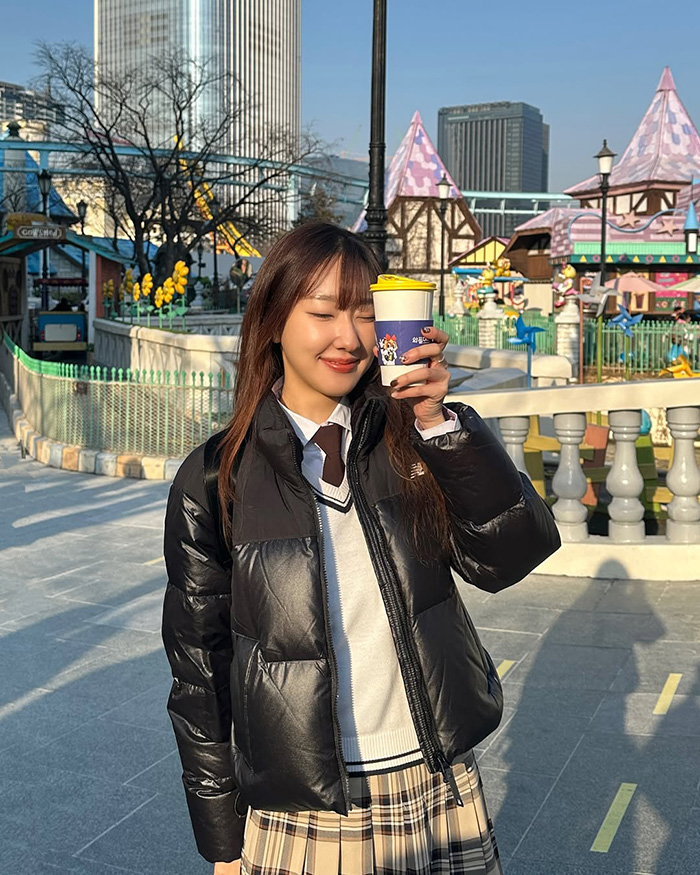 Nhà hàng và khu mua sắm phong phú tại công viên Lotte World Hàn Quốc