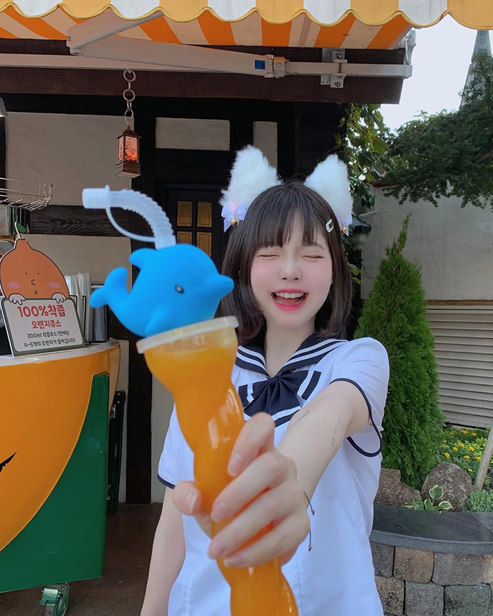 Thưởng thức ẩm thực Hàn Quốc chuẩn vị tại công viên Lotte World Hàn Quốc