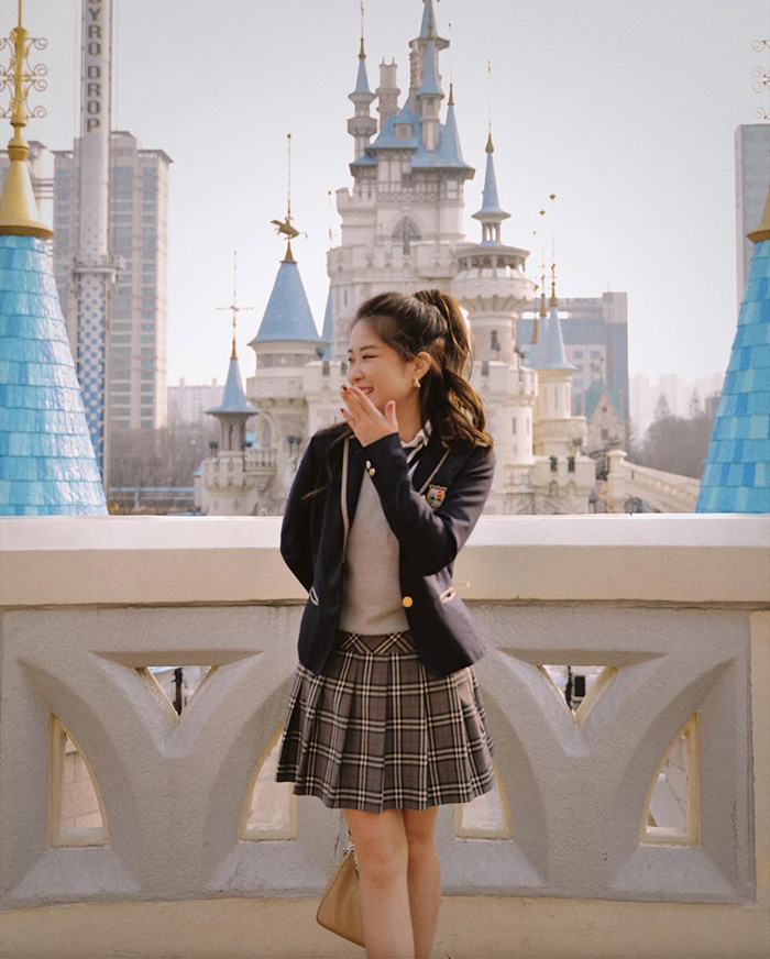 Chương trình biểu diễn và lễ hội sôi động tại công viên Lotte World Hàn Quốc