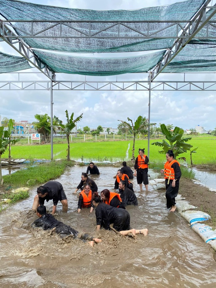 Tham gia các trò chơi dân gian thú vị ở công viên nước Rio Long An
