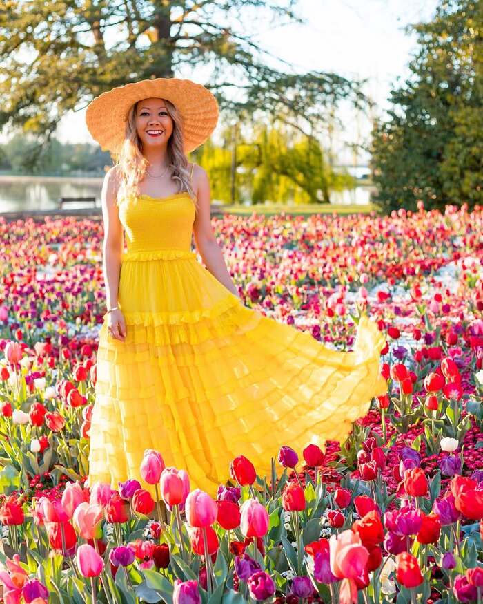 Nhiều người thường lựa chọn ghé hồ Burley Griffin Úc vào mùa xuân