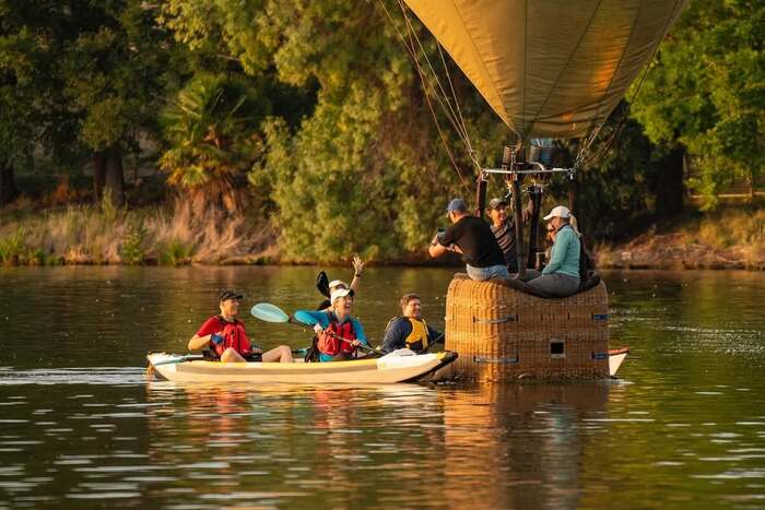 Tham gia các môn thể thao dưới nước tại hồ Burley Griffin Úc 